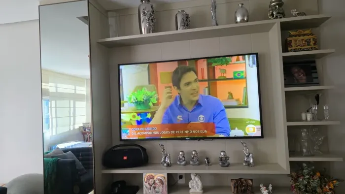 TV 70 polegadas Sony Bravia - Funcionando 