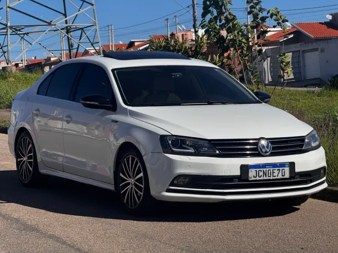 Volkswagen Jetta Highline 2.0 TSI 16V 4P Tiptronic 2017