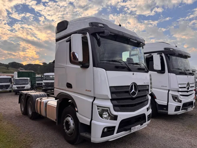 Actros 2651 ano 2024