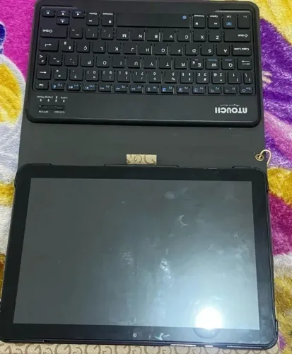 Tablet T90UCHI seminovo