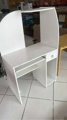 Mesa para PC com gaveta e suporte para teclado 