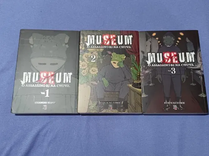 Coleção de Mangá Museum - O Assassino ri na Chuva Volumes 1 ao 3 Completo JBC  Usado