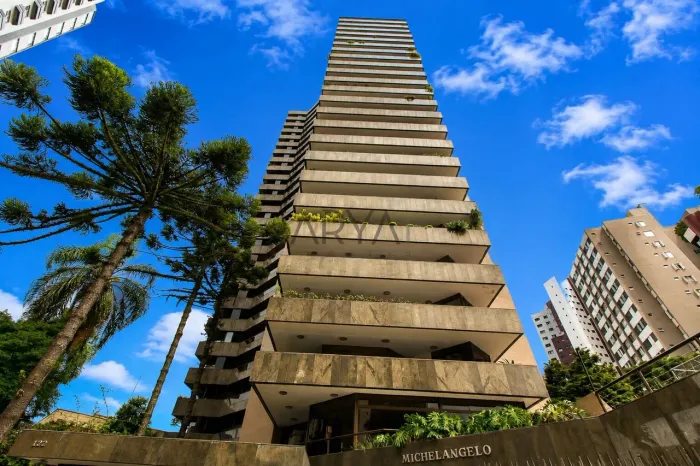 Apartamento à venda no Cabral, Ed. Michelangelo ARYA1