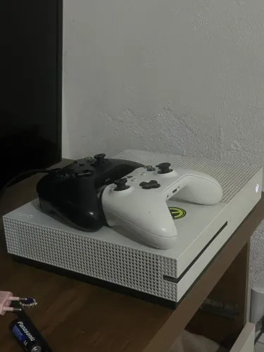 Xbox One S