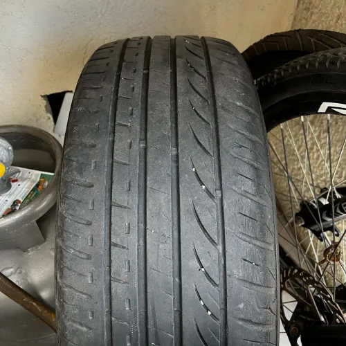 Pneus 215/55 R17 HRV