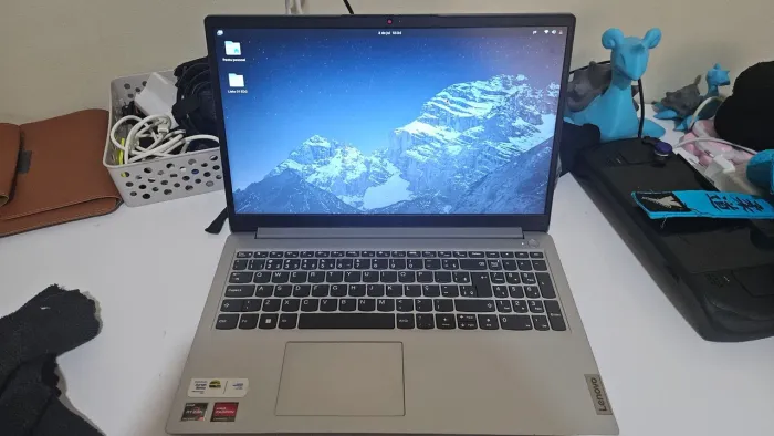 Notebook Lenovo Ultrafino IdeaPad 1 R3-73200U 8GB 256GB SSD