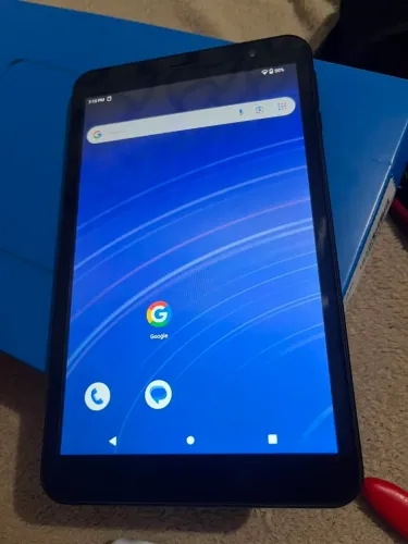 Tablet novíssimo e na caixa, vem com carregador e capinha marca multi Android