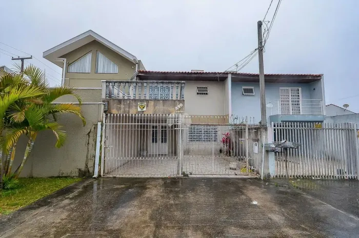 Sobrado para venda com 120 m² com 3 quartos em Capão da Imbuia - Curitiba - PR