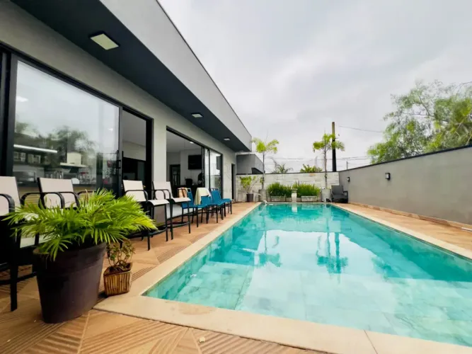 CASA TÉRREA DE ALTO PADRÃO NO QUINTA RANIERI GREEN - BAURU/SP