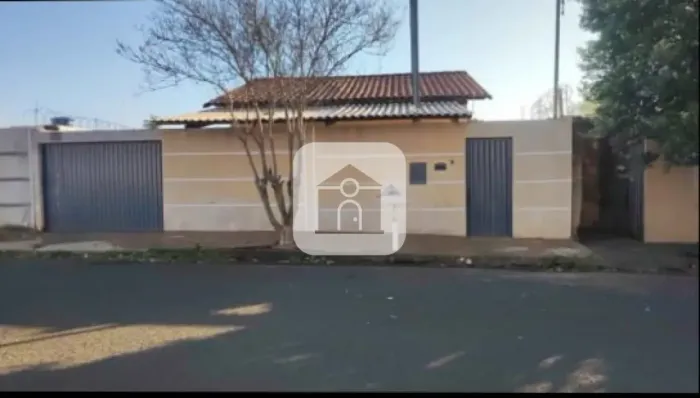 Casa para venda no bairro Jardim Ipanema