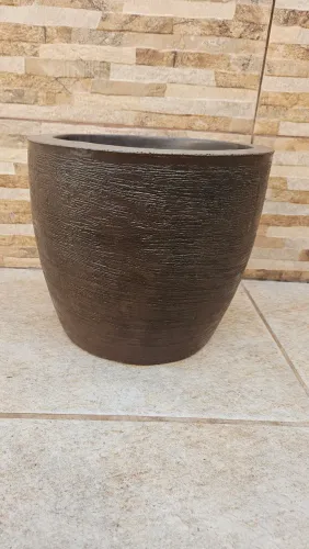 Vaso resistente ao sol, lindo 33cm de altura X 37 cm de altura