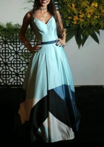 Vestido de Festa/Formatura em Zibeline Azul Claro Serenity - Modelo Princesa