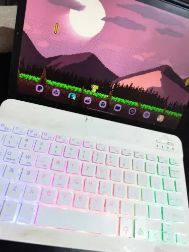 Samsung Galaxy Tab S6 Lite 64 GB + Teclado Bluetooth RGB + Caneta