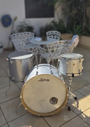 Bateria "Ludwig" bumbo 24, tom 13, surdo 16
