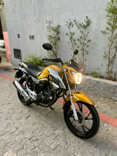 Titan 160 edição 40 anos