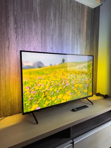 Smart tv 4k com tecnologia exclusiva ambilight