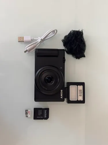 Câmera Sony ZV-1F 4K (Estado de Nova) + Cartão 128GB + Brindes