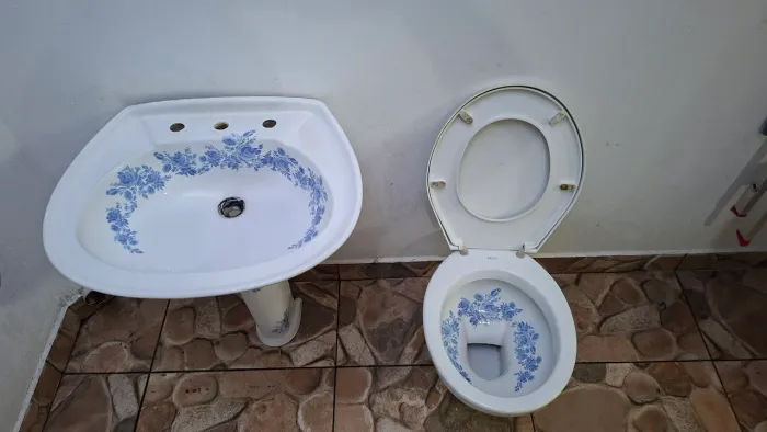 Conjunto para banheiro.