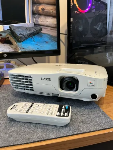 Projetor Epson Powerlite X10+ XGA HD, 2600 Lumens.