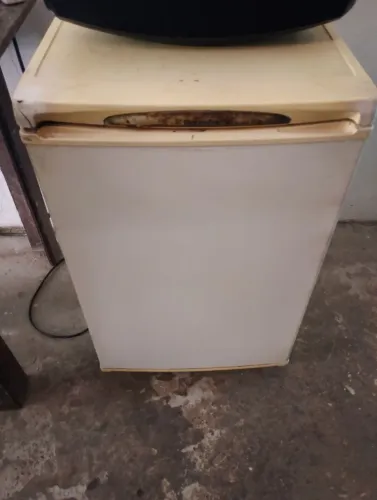 electrolux refrigerador R130