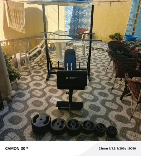 Vendo estação de musculação semi nova