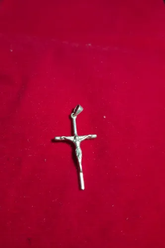 Pingente de prata Cruz com Jesus cristo
