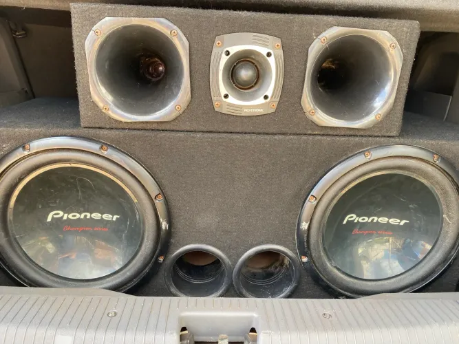 Som automotivo da marca PIONEER