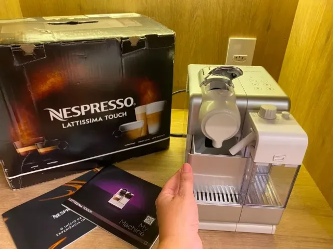 Máquina de Café Expresso: muito nova, na caixa! 127/110V