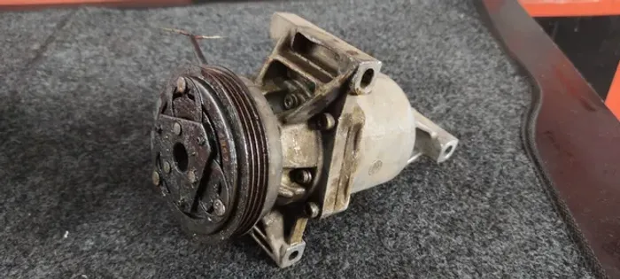Compressor de Ar Renault Sandero/Logan 1.0 12v 3cc