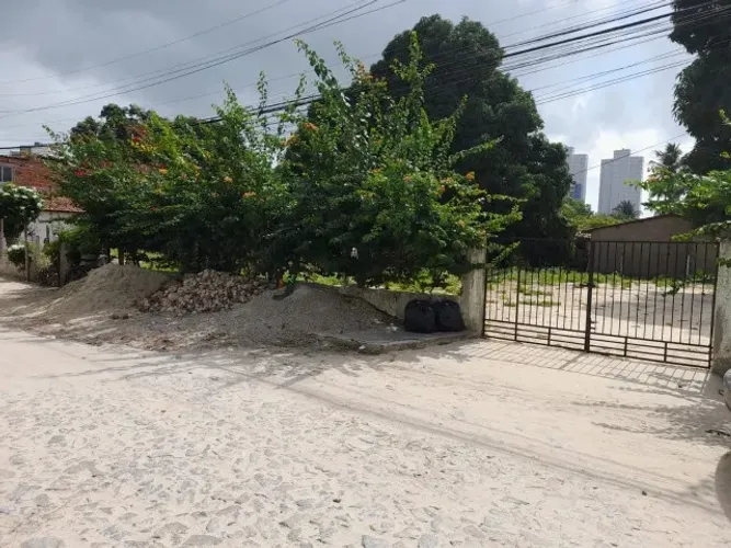 Terreno esquina 1000m2 (28m x 39m) Luciano Cavalcante p/ associação ou igreja