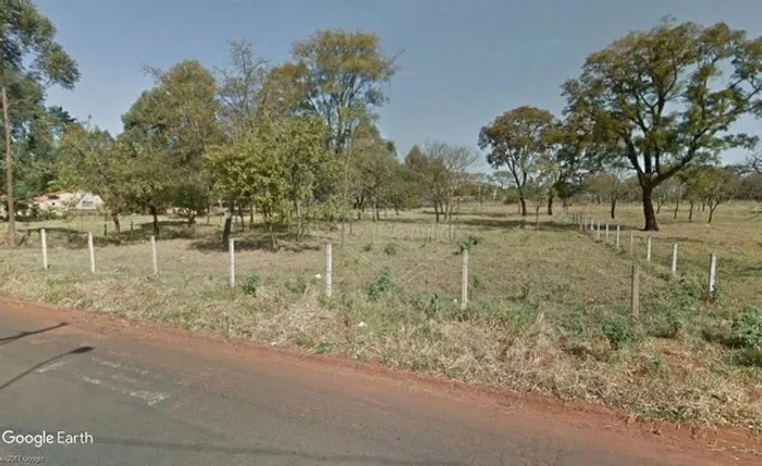 Venda de Terreno / Padrão na cidade de Araraquara