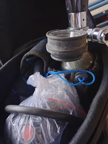Vendo Conjunto de Segurança, Mascara autonoma, Cilindro de fuga 2L 300Bar - Air Safety