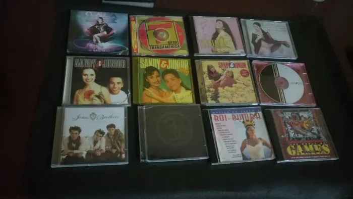 Cd Claudia Leite Axé Bahia, lacrado, original, envio qq. local. E outros.