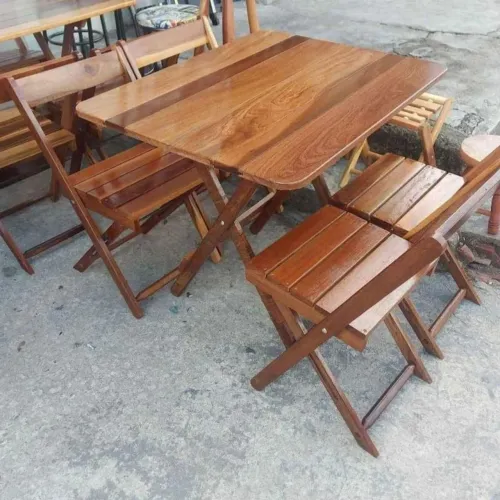 Mesa de Madeira Estilo Escandinavo - Sofisticação e Conforto