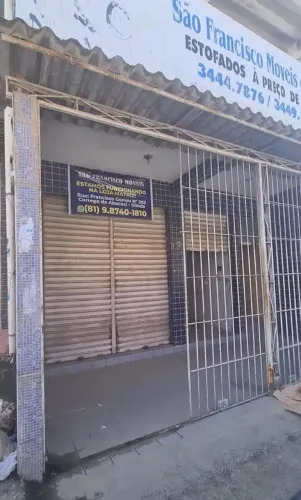 alugo salas comerciais em caixa dágua no primeiro andar, nao paga água só energia.