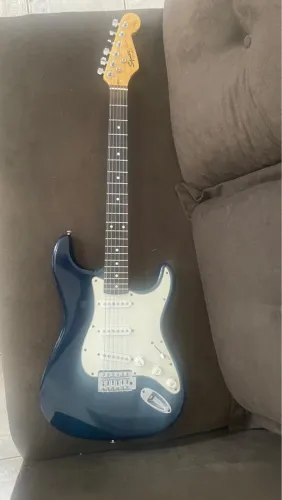 Guitarra Squier Stratocaster Azul