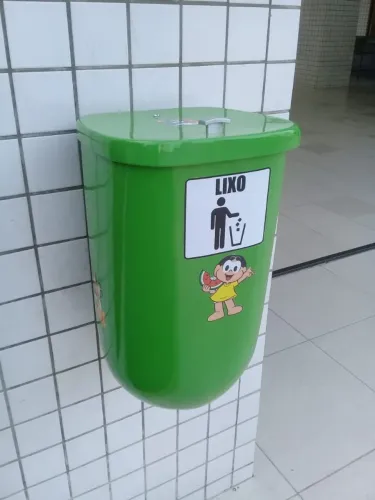 Lixeira de fibra 