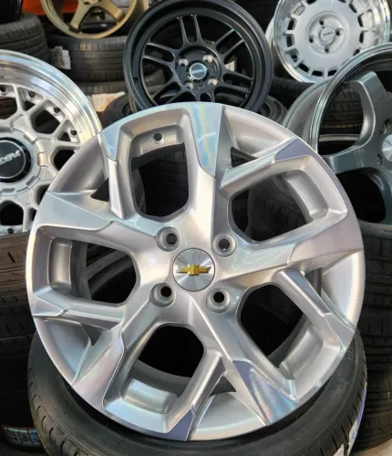 Jogo de rodas nova montana aro 15 4x100
