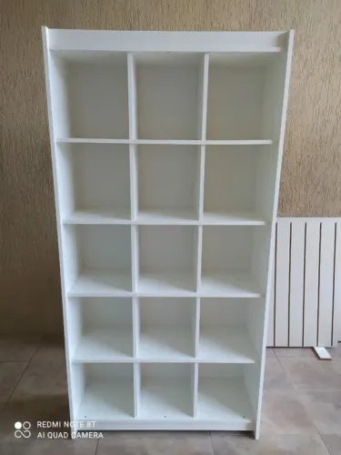 Colmeia 15 Nichos Expositora MDF