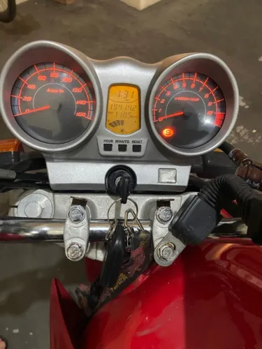 Honda Twister 250- 2008 /  Pneus novos Michelin 