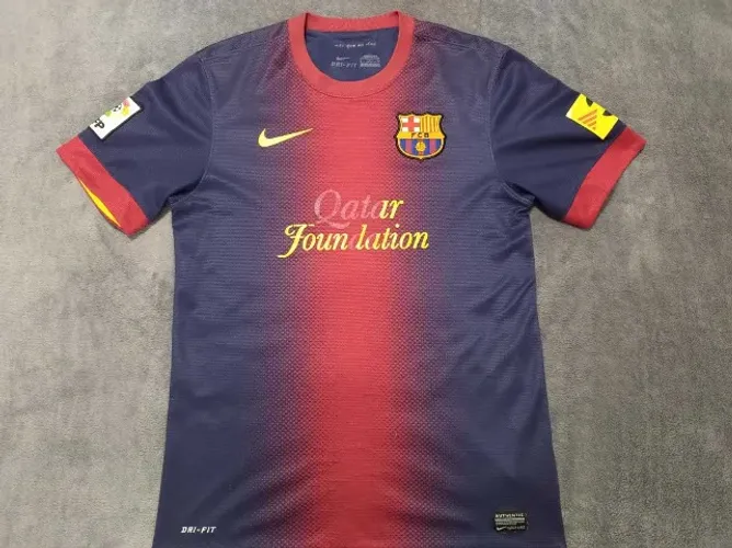 Camisa Oficial Barcelona Nike 2012-2013, tamanho P (49x69cm).