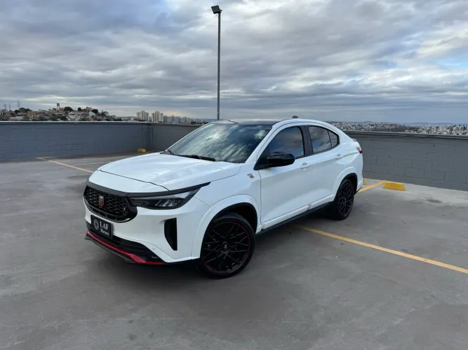 Fiat Fastback Abarth Turbo Flex 1.3 Aut. 2025