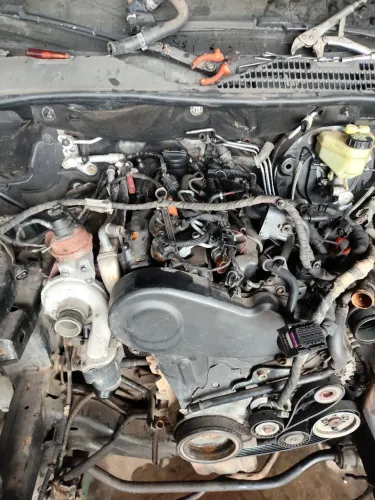 Motor de Amarok 2.0 biturbo 
