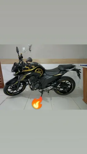 Vendo Moto bem conservada!