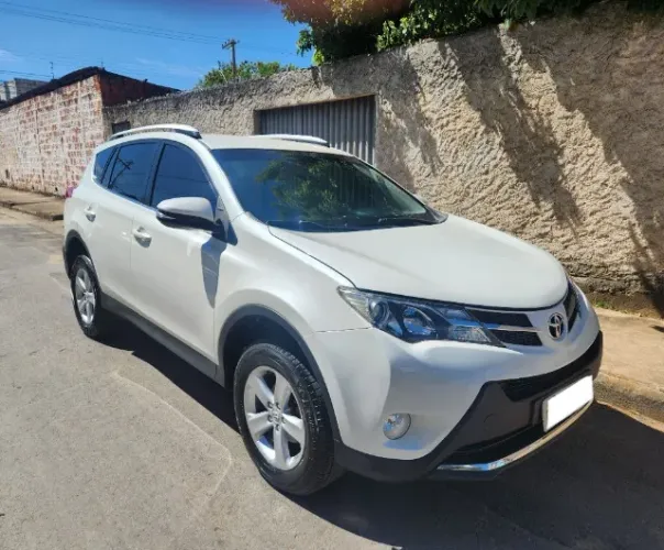 Toyota RAV4 2.0 4X4 16V Aut. 2013