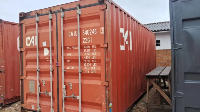 Container 6 metros semi novo