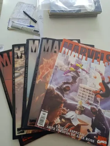 HQ Marvels - Edição Especial - Arte inédita de Alex Ross