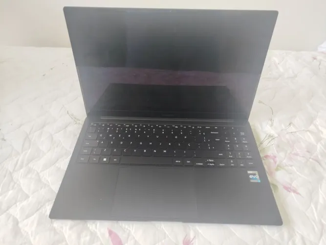 Samsung Galaxy book 2 pro - core i7 - 16Gb ram - 2,75Tb