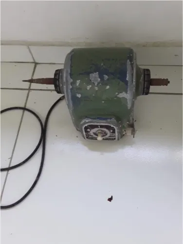 Máquina de polimento para protético e outros