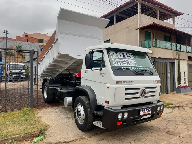 Caminhão caçamba Vw 15-190 ano 2015 km baixo 